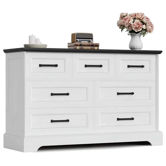 Farmhouse Dresser, 7 Drawers